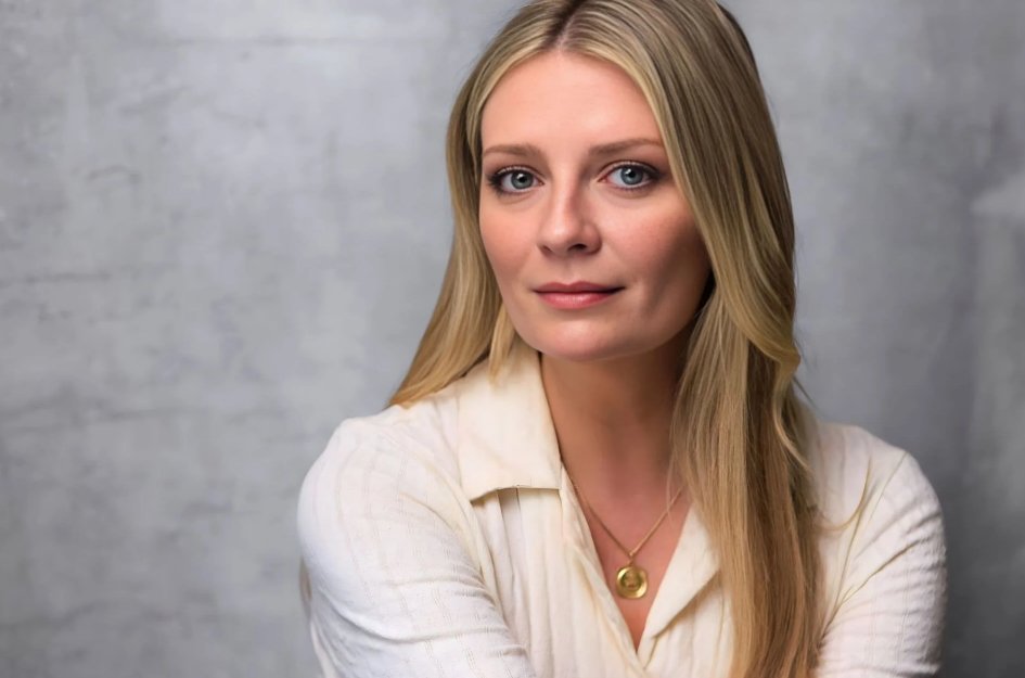 Mischa Barton Never Left the Stage – She Just Changed Which One She Was On